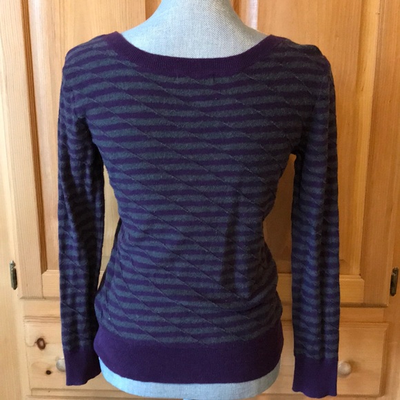 3/$15 😎 Gap Lightweight Sweater - S - Picture 3 of 5